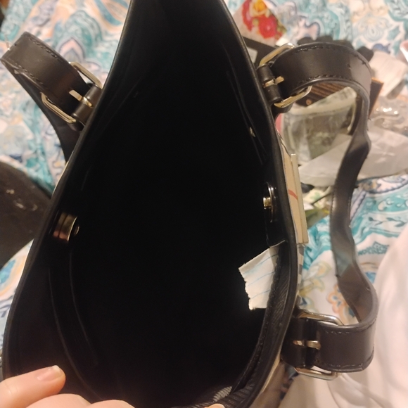 Burberry purse - Picture 2 of 5